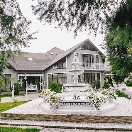 Provans Bohorodchany Bagian luar foto